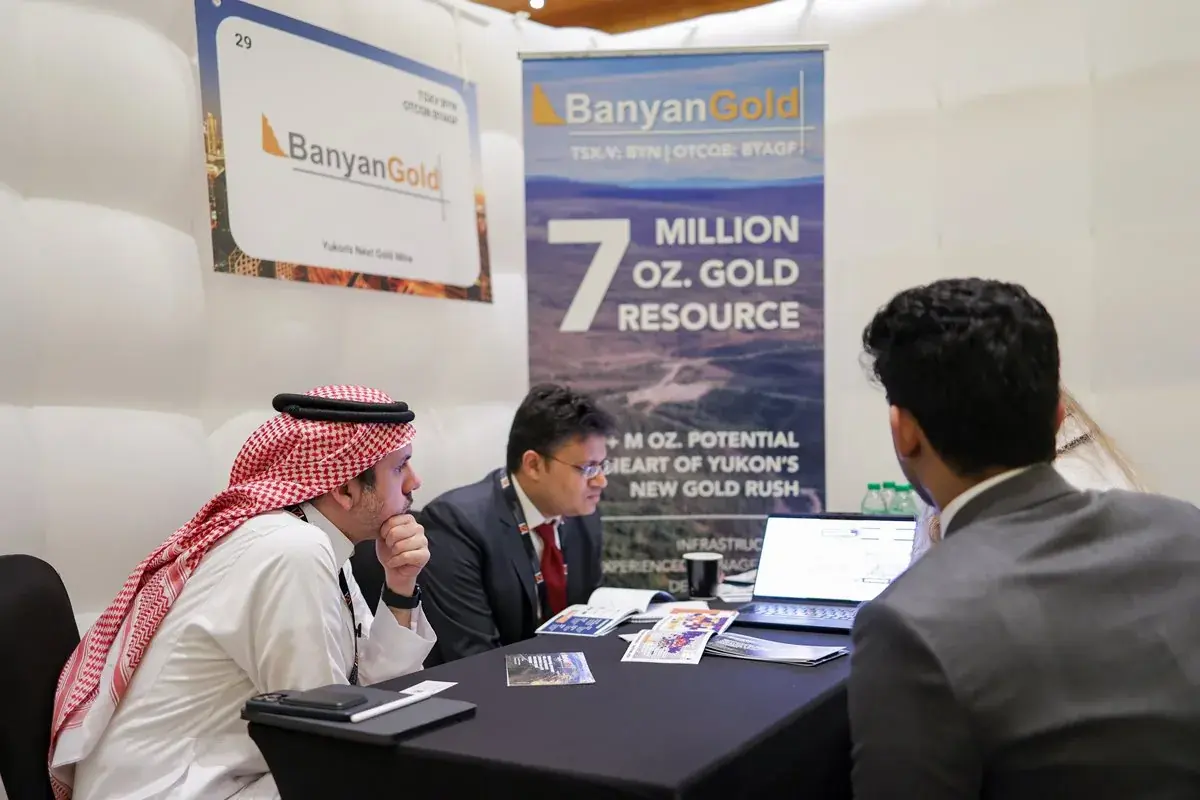 why-dubai-121-mining